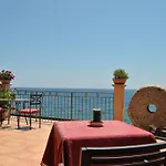 Fondaco Parrino Mare Apart Otel Letojanni