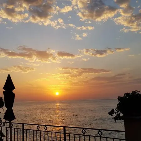 Fondaco Parrino Mare 3*