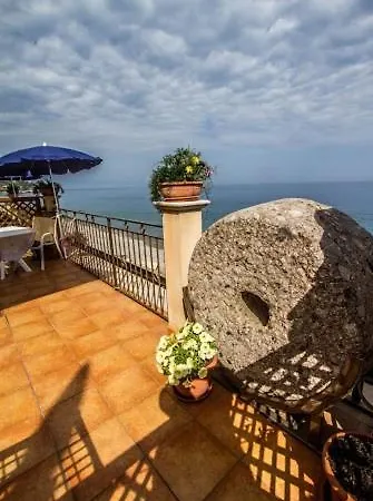 Fondaco Parrino Mare Ξενοδοχείο με διαμερίσματα 3*