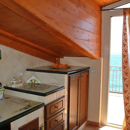 Ξενοδοχείο με διαμερίσματα Fondaco Parrino Mare Letojanni