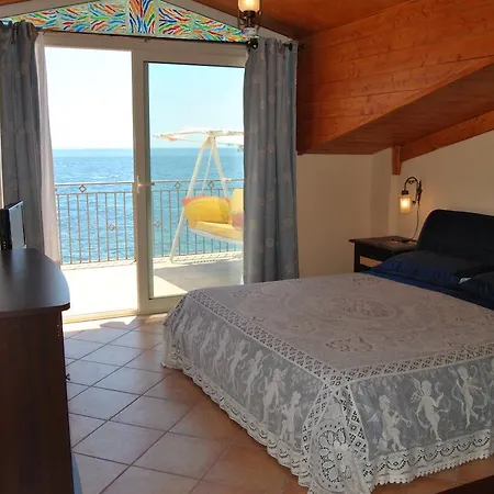 Fondaco Parrino Mare 3*