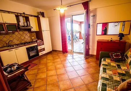 Ξενοδοχείο με διαμερίσματα Fondaco Parrino Mare 3*