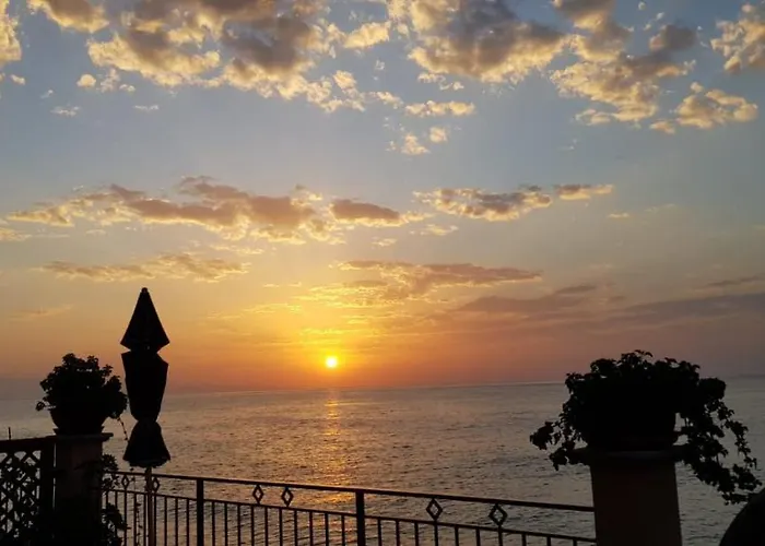 Fondaco Parrino Mare 3*
