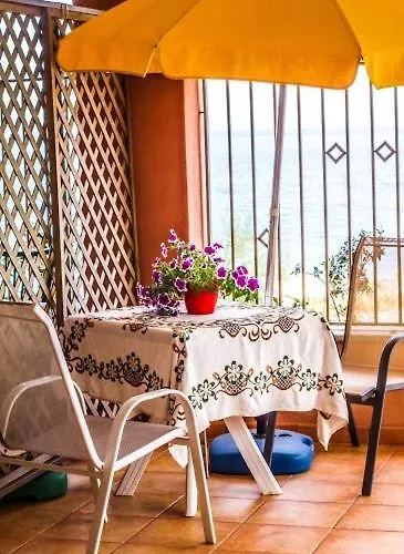 Fondaco Parrino Mare 3* Letojanni