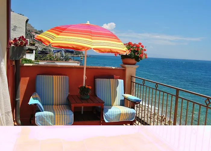 Fondaco Parrino Mare 3*