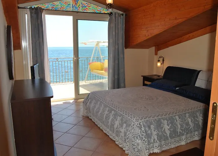 Fondaco Parrino Mare 3*