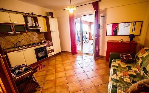 Ξενοδοχείο με διαμερίσματα Fondaco Parrino Mare 3*