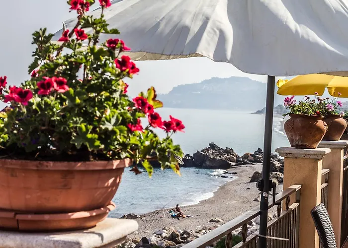 Fondaco Parrino Mare 3* Letojanni