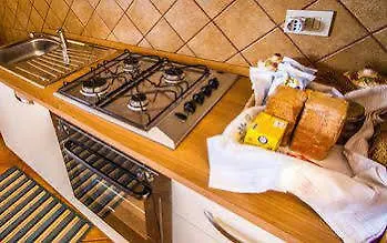 Ξενοδοχείο με διαμερίσματα Fondaco Parrino Mare 3*