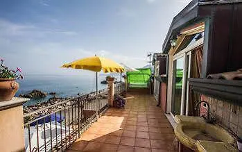Ξενοδοχείο με διαμερίσματα Fondaco Parrino Mare Letojanni
