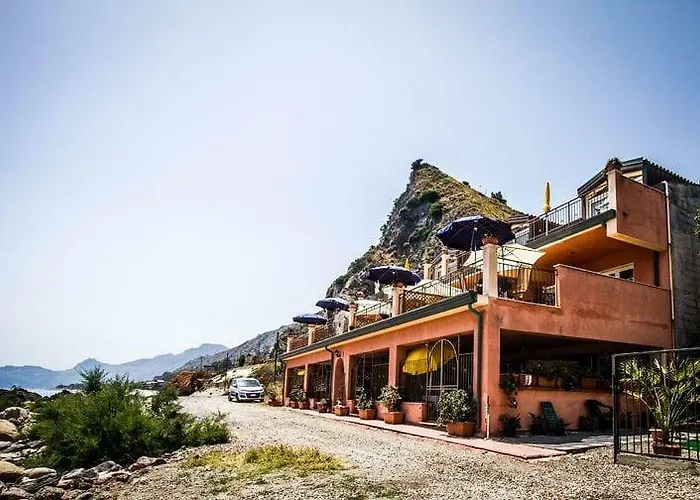 Fondaco Parrino Mare 3*